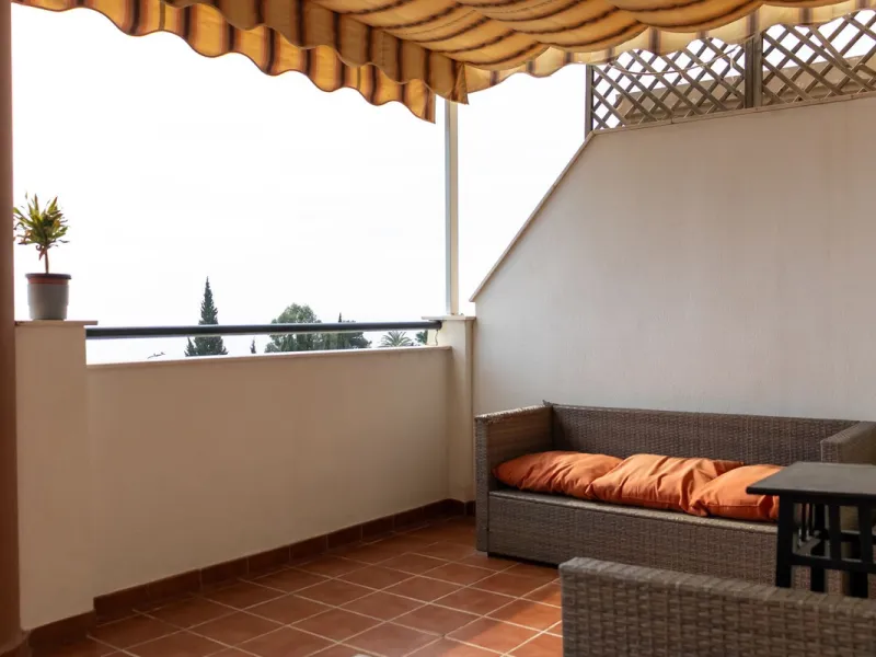 Spectacular Home with Sea Views, 2 Parking Spaces, and Private Office next to the Benalmádena Stupa