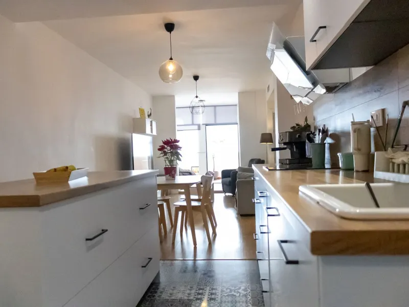 Spectacular Home with Sea Views, 2 Parking Spaces, and Private Office next to the Benalmádena Stupa