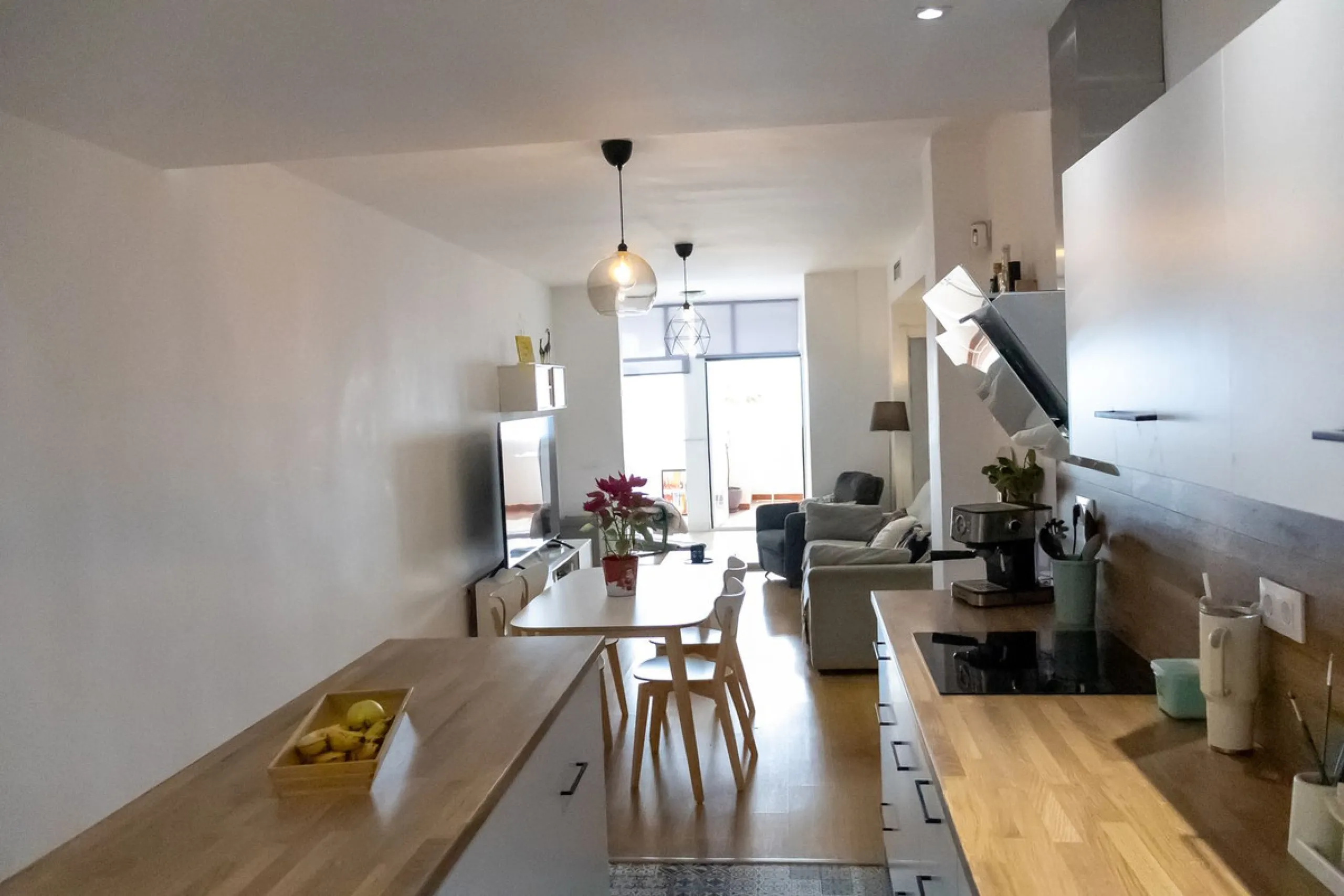 Spectacular Home with Sea Views, 2 Parking Spaces, and Private Office next to the Benalmádena Stupa