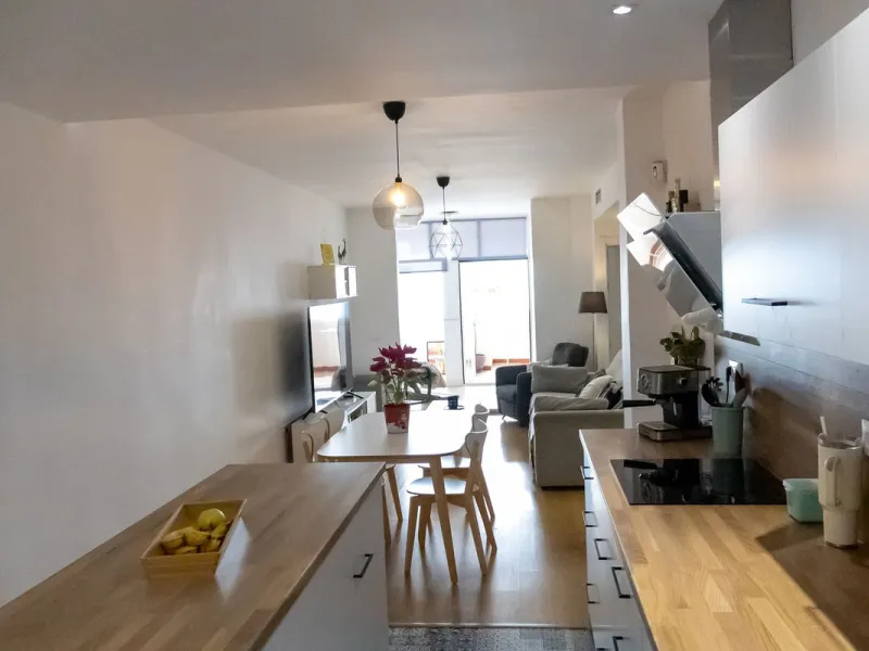 Spectacular Home with Sea Views, 2 Parking Spaces, and Private Office next to the Benalmádena Stupa