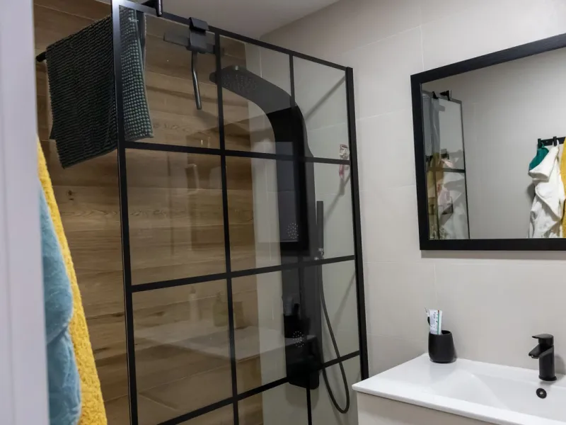 Spectacular Home with Sea Views, 2 Parking Spaces, and Private Office next to the Benalmádena Stupa