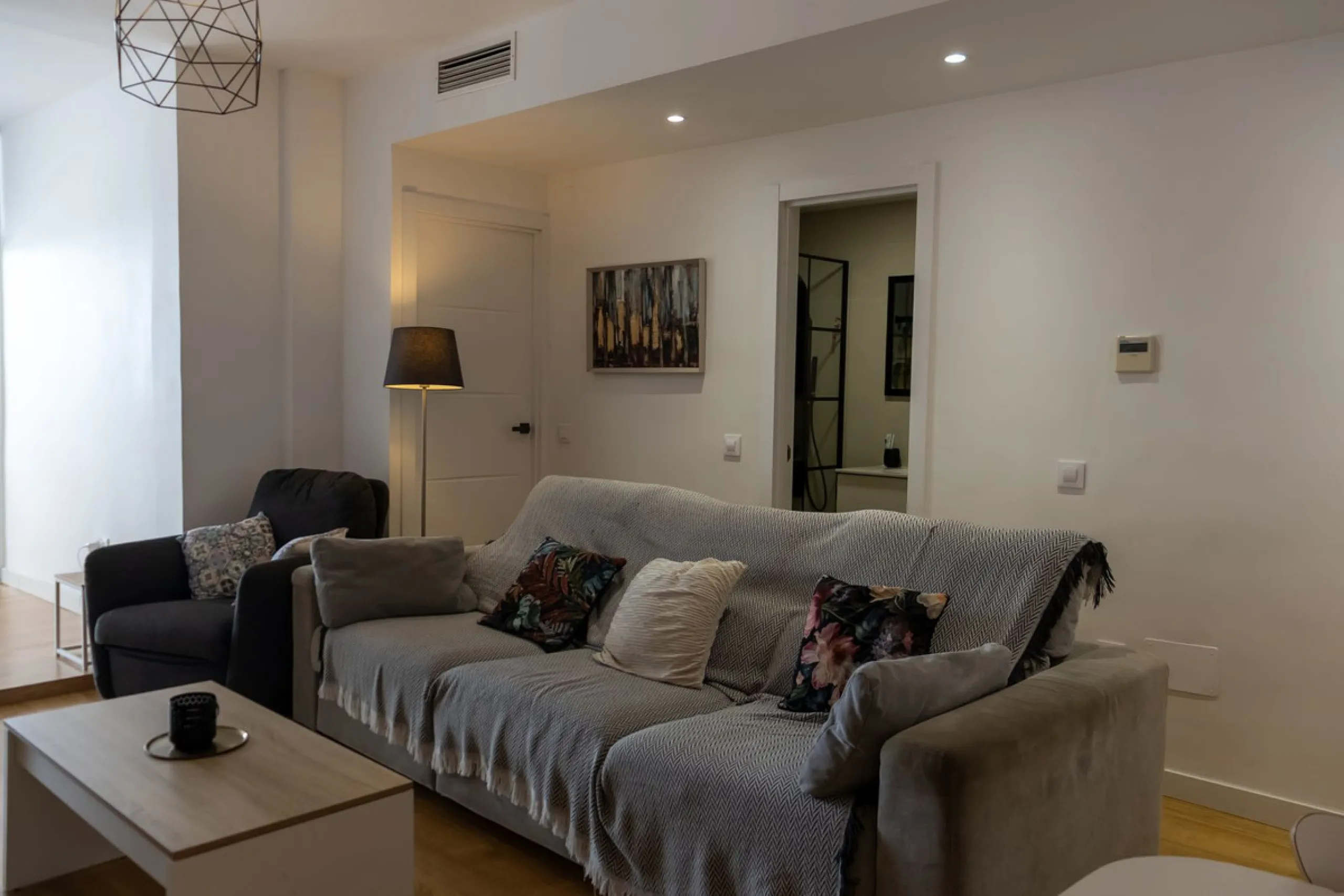 Spectacular Home with Sea Views, 2 Parking Spaces, and Private Office next to the Benalmádena Stupa