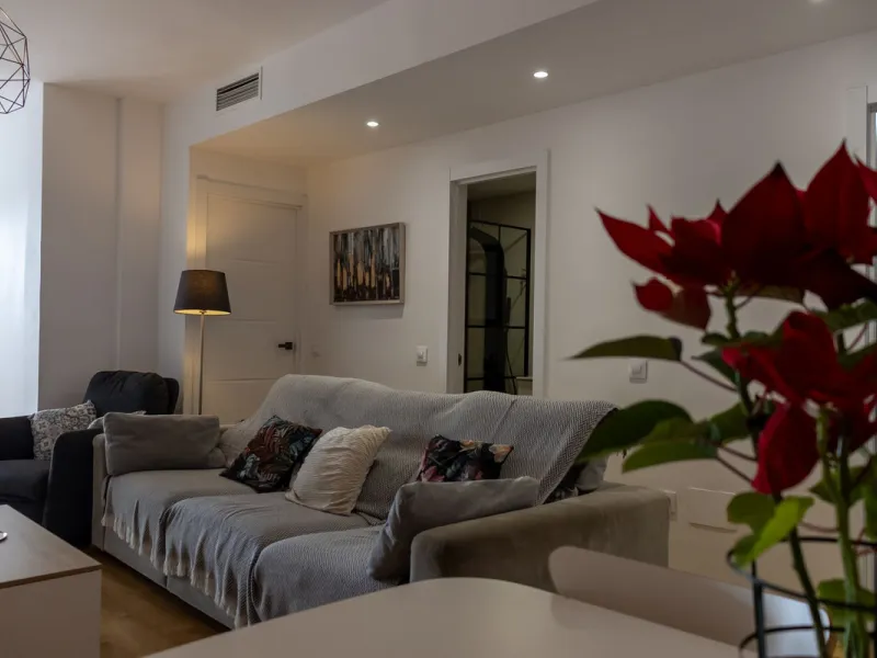 Spectacular Home with Sea Views, 2 Parking Spaces, and Private Office next to the Benalmádena Stupa