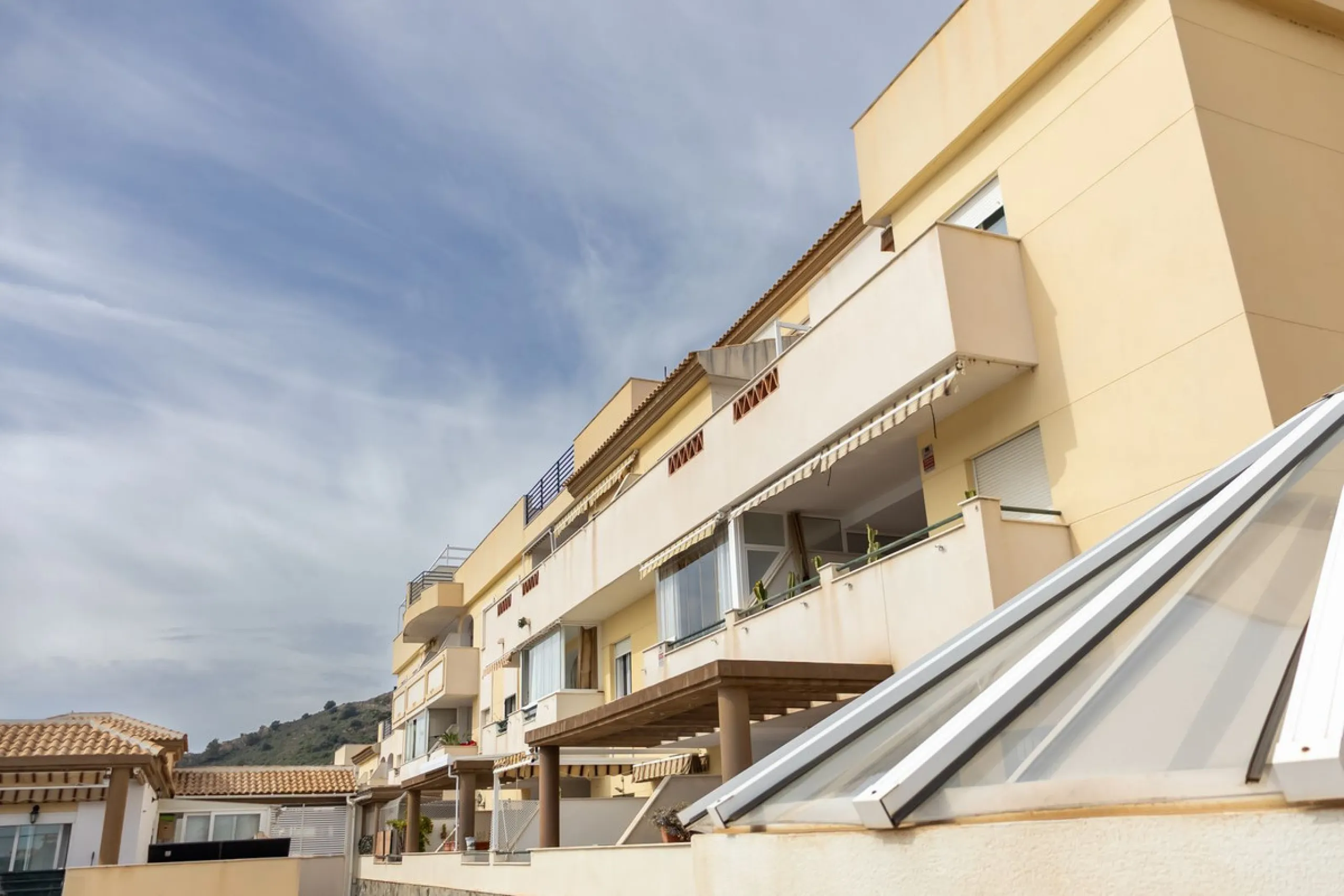 Spectacular Home with Sea Views, 2 Parking Spaces, and Private Office next to the Benalmádena Stupa