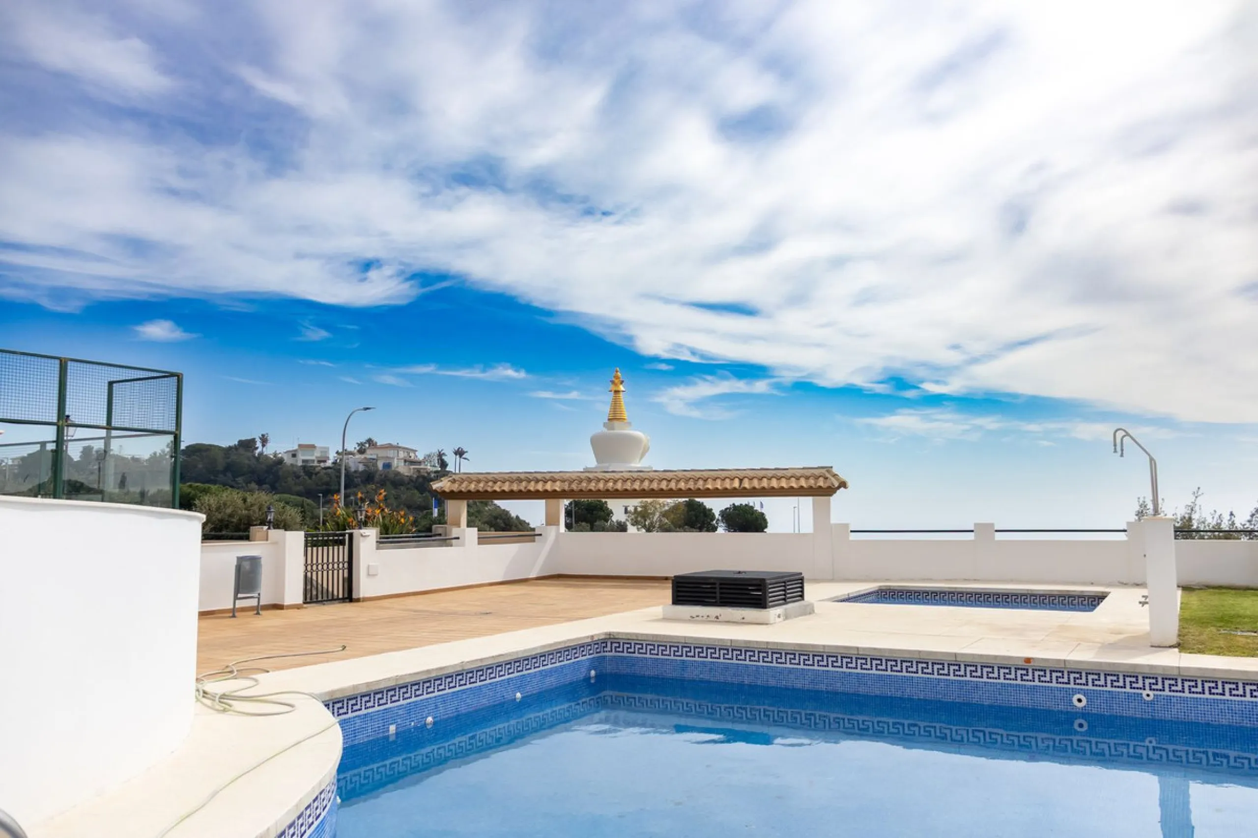 Spectacular Home with Sea Views, 2 Parking Spaces, and Private Office next to the Benalmádena Stupa