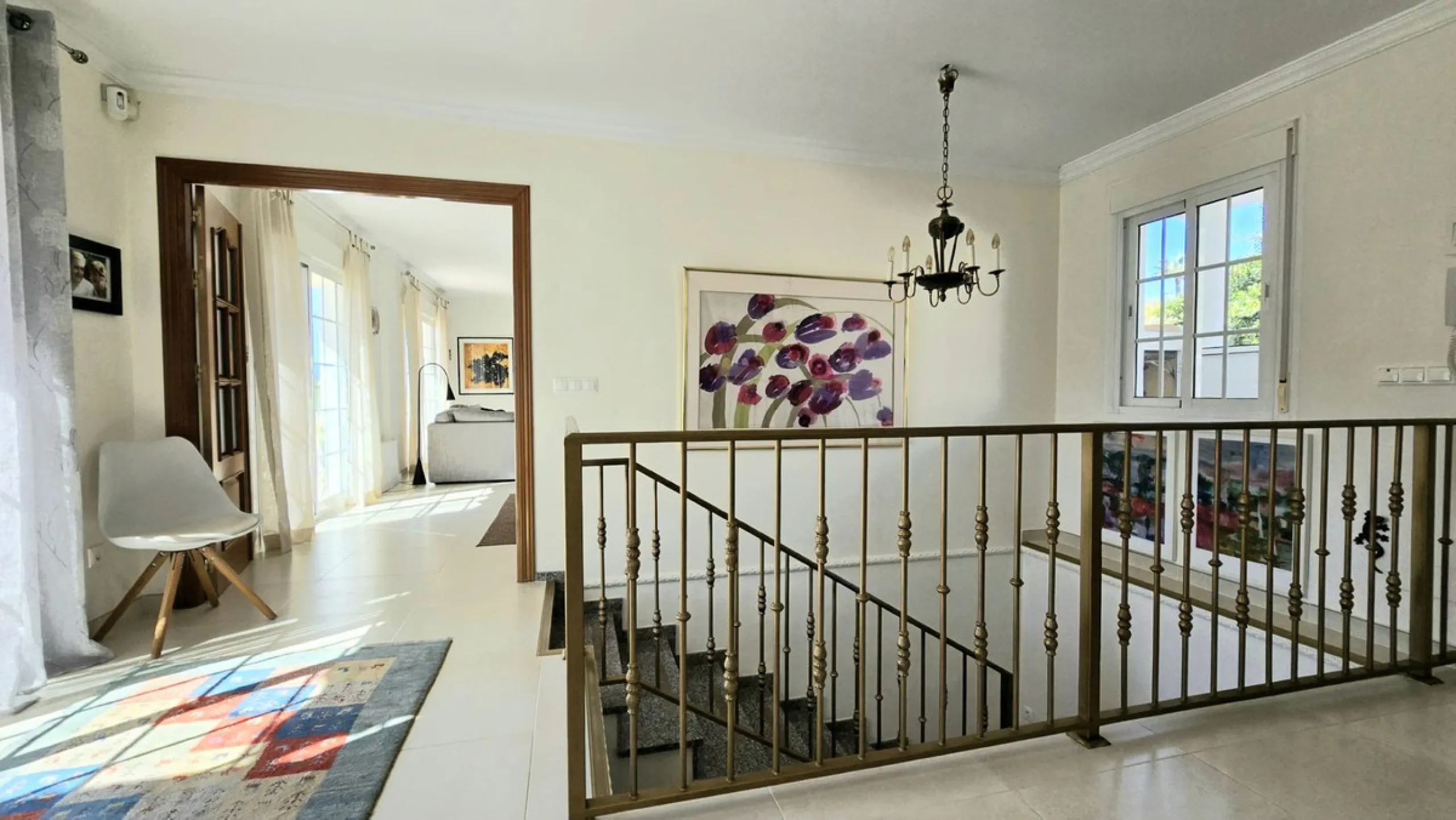 JUST ON THE MARKET. INCREDIBLE DETATCHED VILLA  WITH MODERN SKANDANAVIAN STYLE DESIGN. EXCLUSIVE  URBANISATION IN CERROS DE AGUILA. ONLY € 995,000. BARGAIN.
