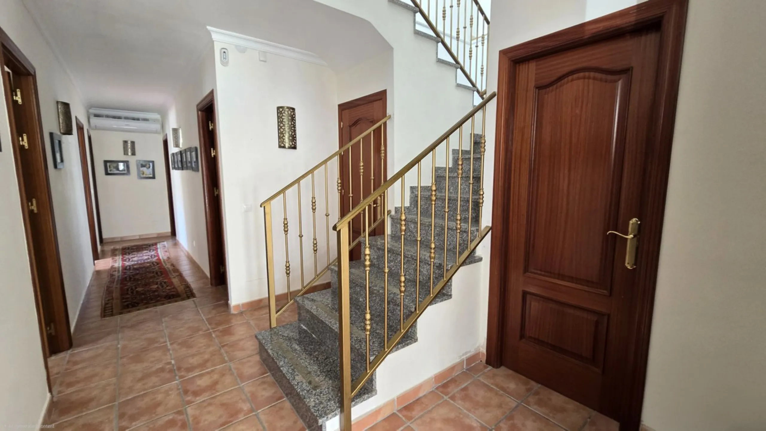 JUST ON THE MARKET. INCREDIBLE DETATCHED VILLA  WITH MODERN SKANDANAVIAN STYLE DESIGN. EXCLUSIVE  URBANISATION IN CERROS DE AGUILA. ONLY € 995,000. BARGAIN.