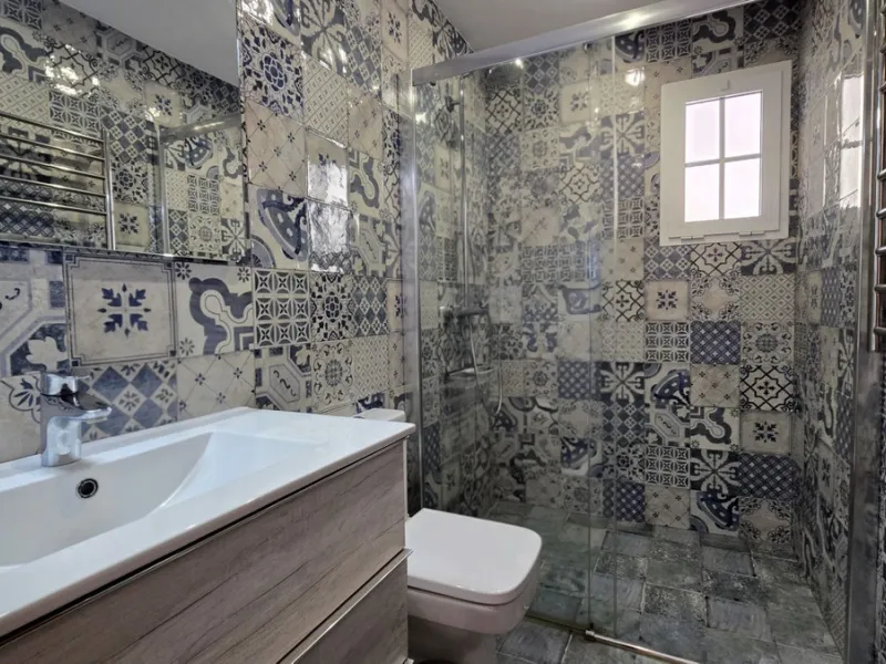 JUST ON THE MARKET. INCREDIBLE DETATCHED VILLA  WITH MODERN SKANDANAVIAN STYLE DESIGN. EXCLUSIVE  URBANISATION IN CERROS DE AGUILA. ONLY € 995,000. BARGAIN.