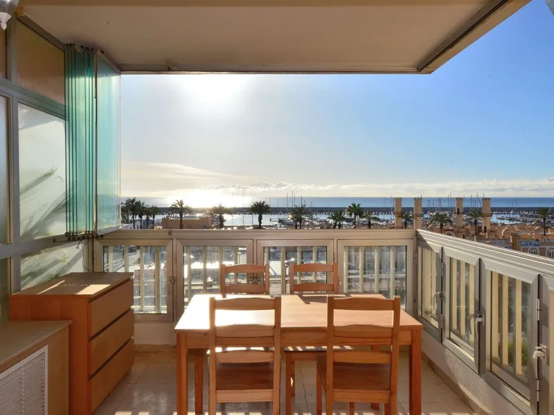 Apartment - Middle Floor Apartment в продаже в Fuengirola, Málaga. В доме 1 спален и 1 ванных комнат. Площадь дома 45 м²