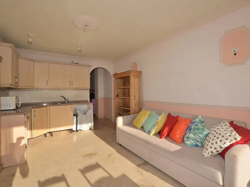 Apartment - Middle Floor Apartment в продаже в Fuengirola, Málaga. В доме 1 спален и 1 ванных комнат. Площадь дома 45 м²