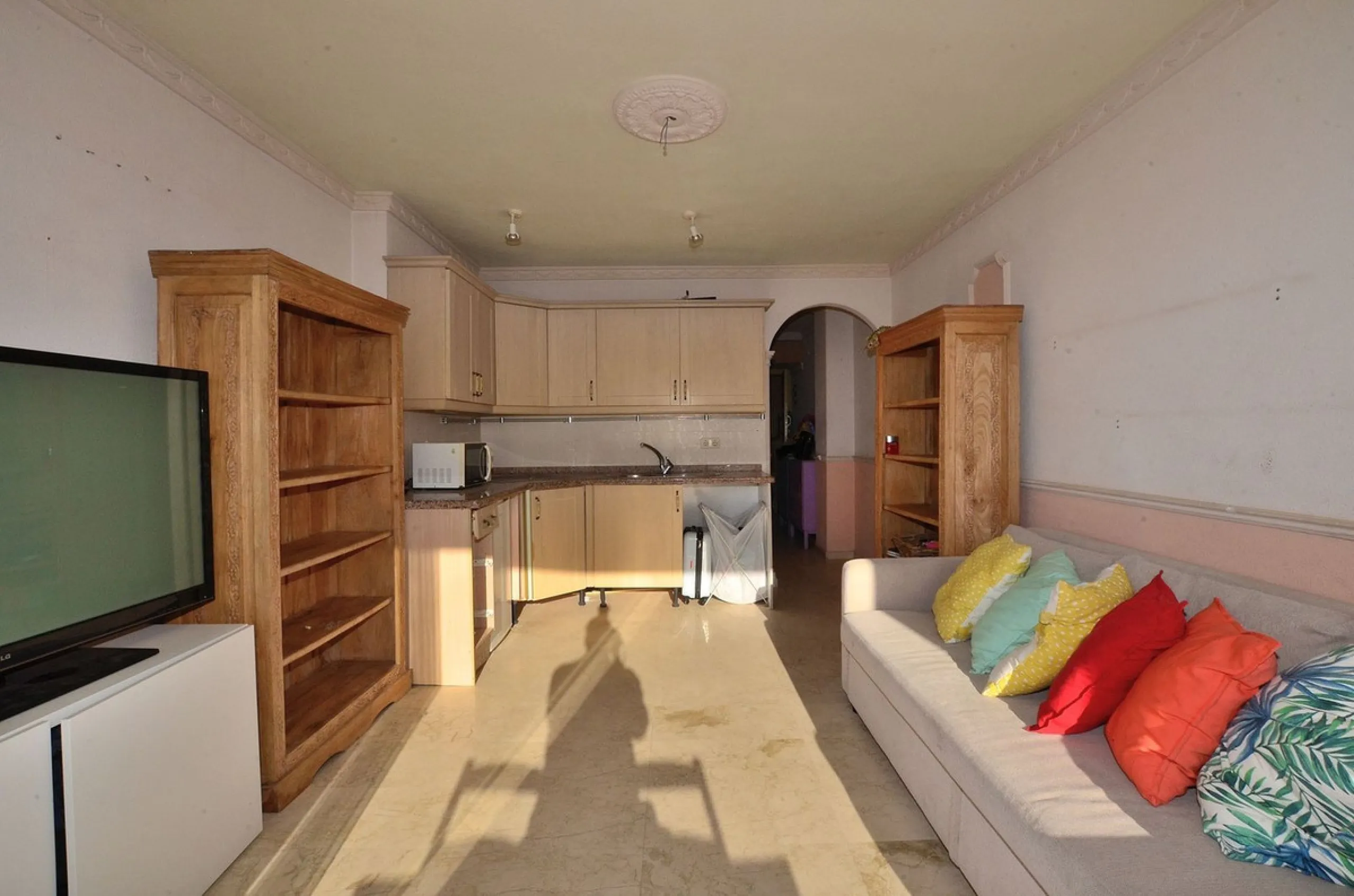 Apartment - Middle Floor Apartment в продаже в Fuengirola, Málaga. В доме 1 спален и 1 ванных комнат. Площадь дома 45 м²