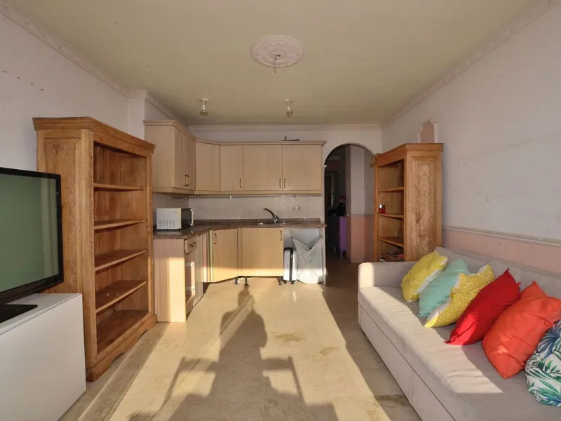 Apartment - Middle Floor Apartment в продаже в Fuengirola, Málaga. В доме 1 спален и 1 ванных комнат. Площадь дома 45 м²