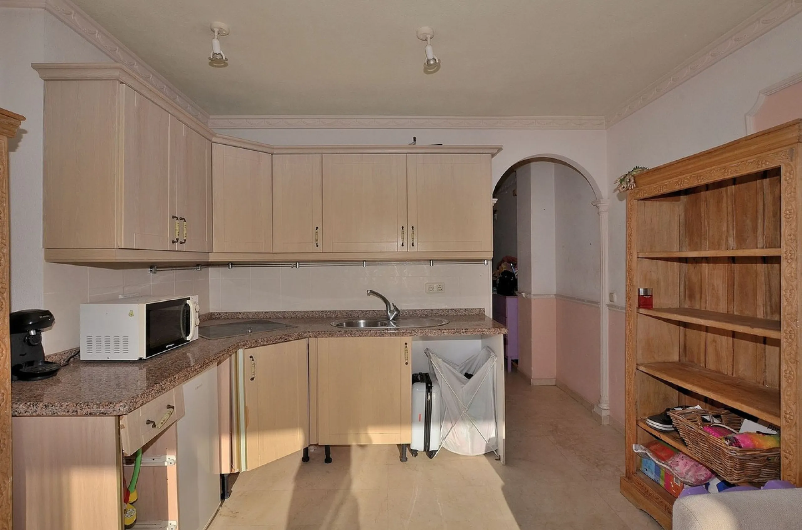 Apartment - Middle Floor Apartment в продаже в Fuengirola, Málaga. В доме 1 спален и 1 ванных комнат. Площадь дома 45 м²