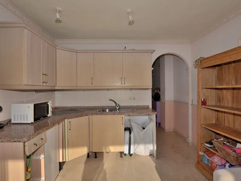 Apartment - Middle Floor Apartment в продаже в Fuengirola, Málaga. В доме 1 спален и 1 ванных комнат. Площадь дома 45 м²