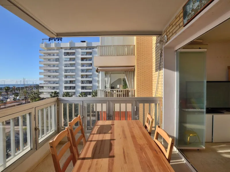 Apartment - Middle Floor Apartment в продаже в Fuengirola, Málaga. В доме 1 спален и 1 ванных комнат. Площадь дома 45 м²