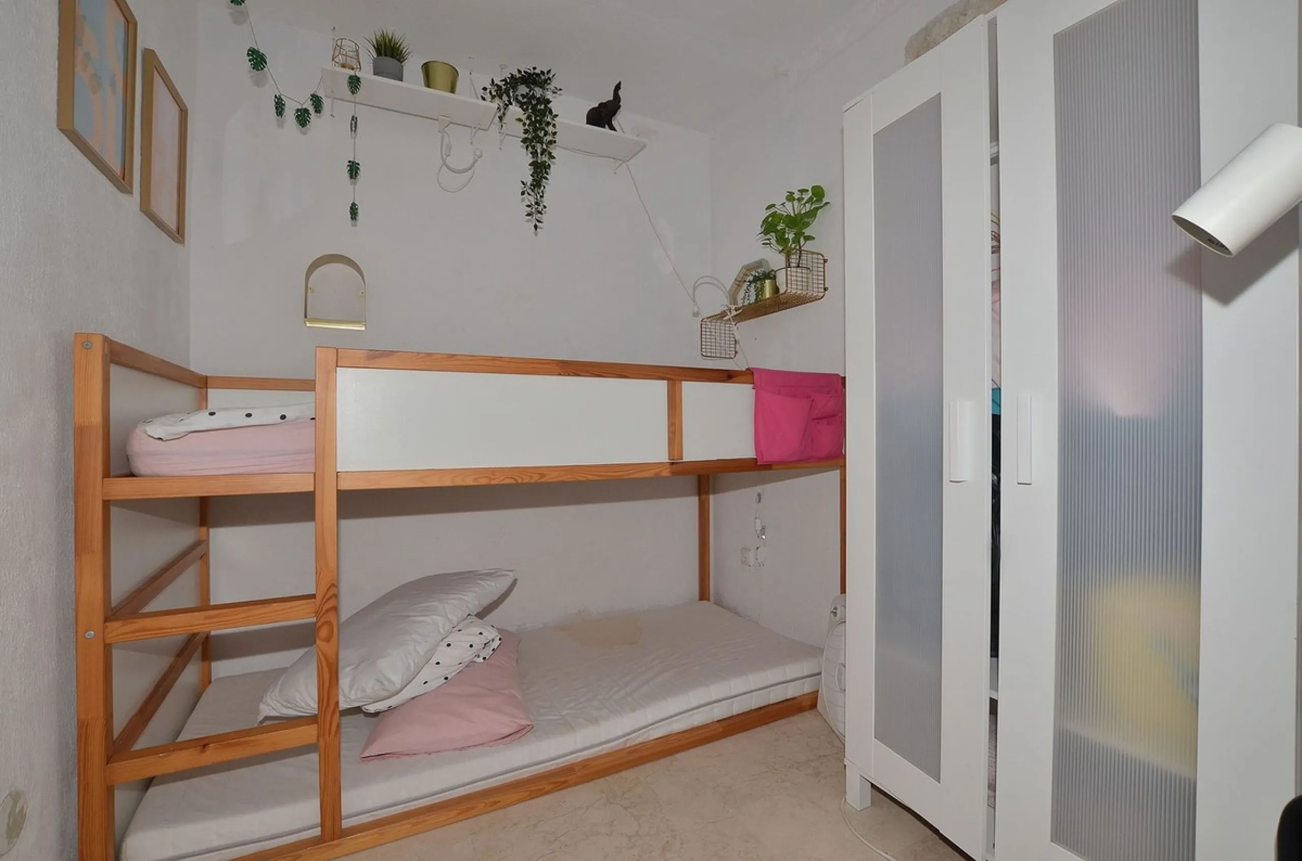Apartment - Middle Floor Apartment в продаже в Fuengirola, Málaga. В доме 1 спален и 1 ванных комнат. Площадь дома 45 м²