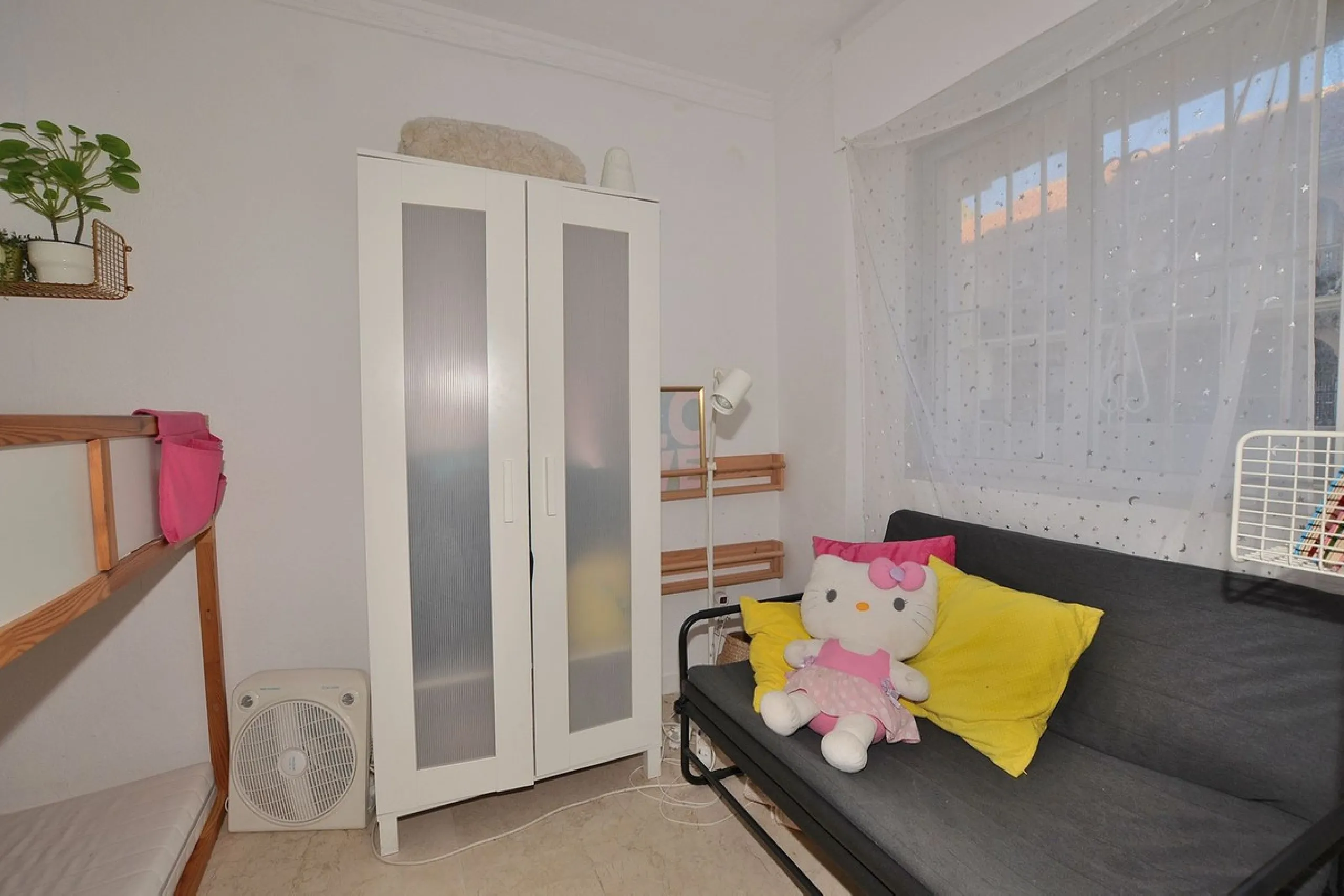 Apartment - Middle Floor Apartment в продаже в Fuengirola, Málaga. В доме 1 спален и 1 ванных комнат. Площадь дома 45 м²