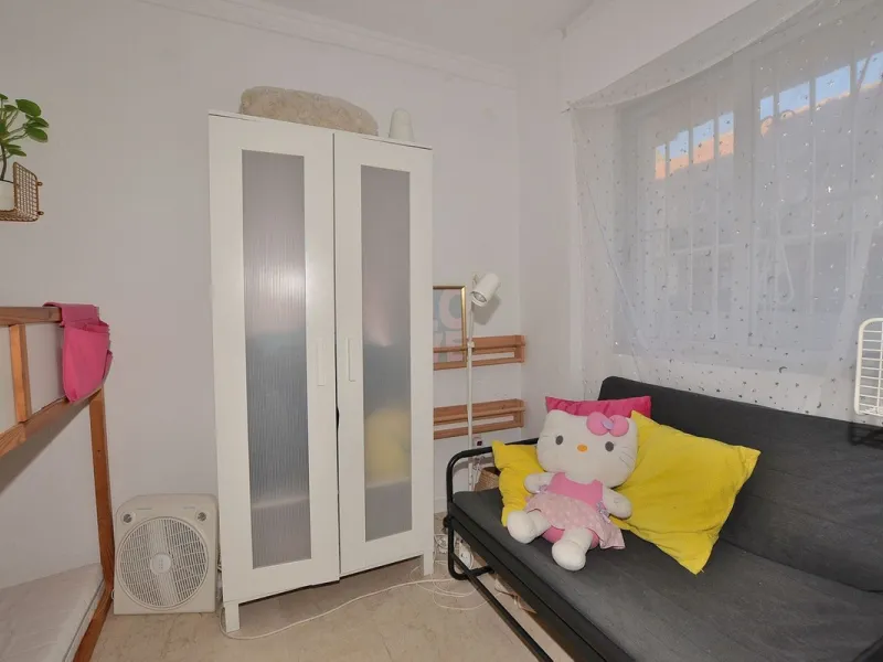 Apartment - Middle Floor Apartment в продаже в Fuengirola, Málaga. В доме 1 спален и 1 ванных комнат. Площадь дома 45 м²