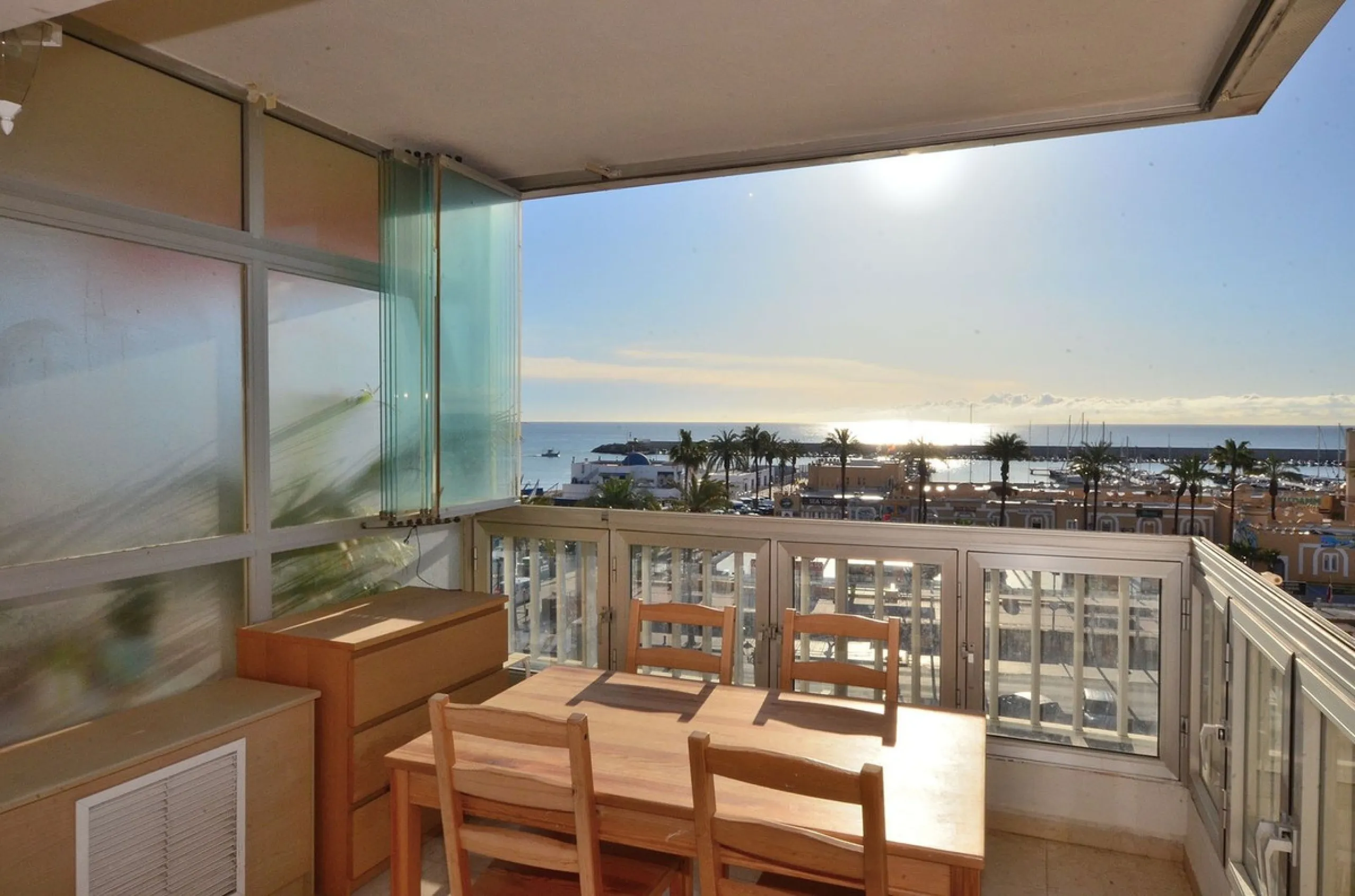 Apartment - Middle Floor Apartment в продаже в Fuengirola, Málaga. В доме 1 спален и 1 ванных комнат. Площадь дома 45 м²