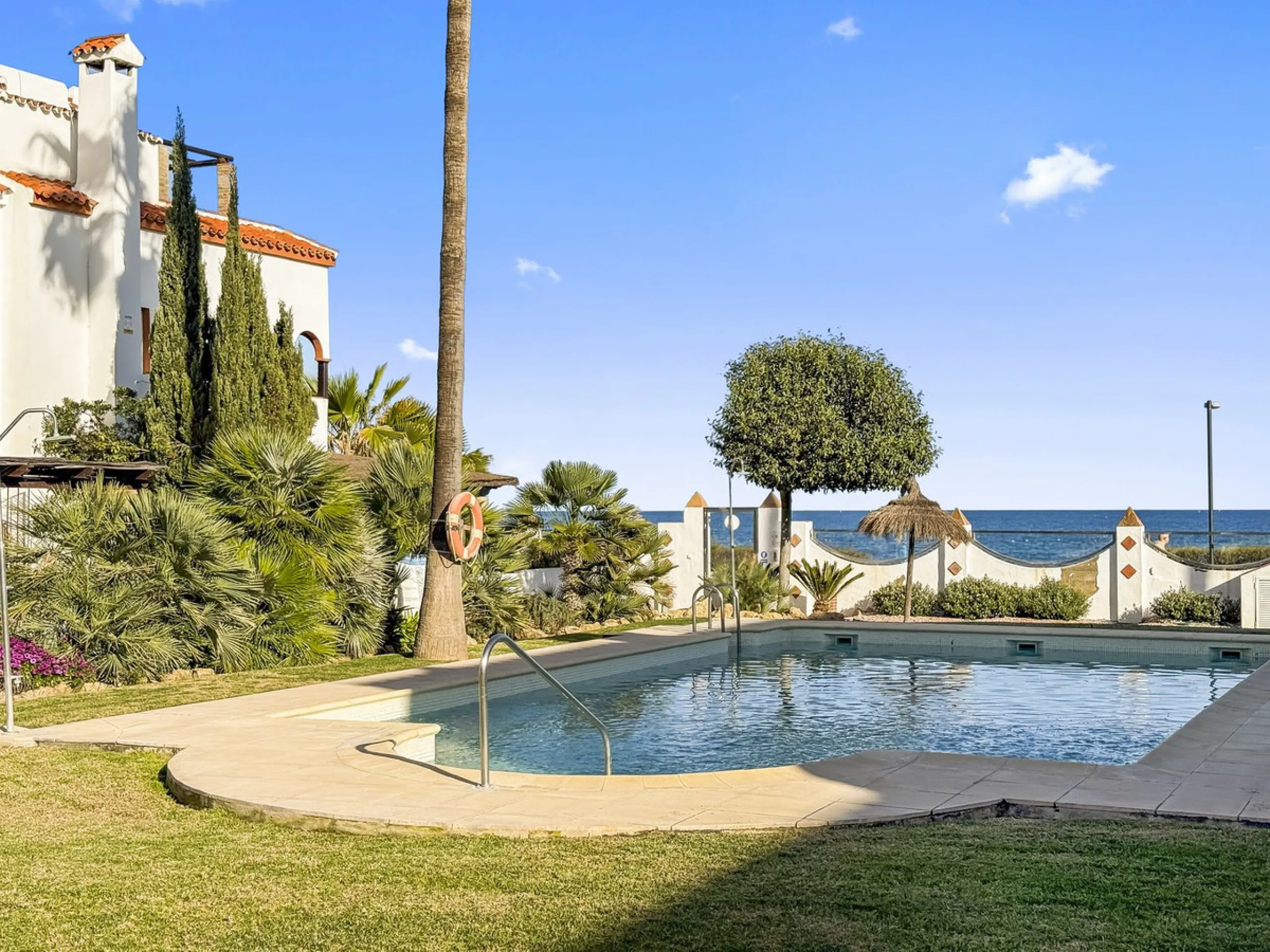 Spectacular Beachfront Townhouse in Marina de Casares