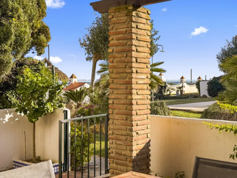 Spectacular Beachfront Townhouse in Marina de Casares