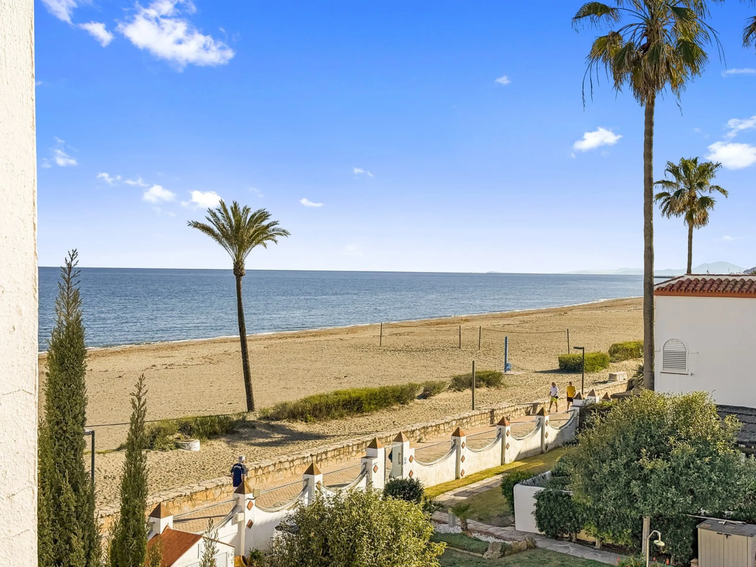 Spectacular Beachfront Townhouse in Marina de Casares