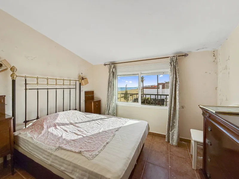 Spectacular Beachfront Townhouse in Marina de Casares