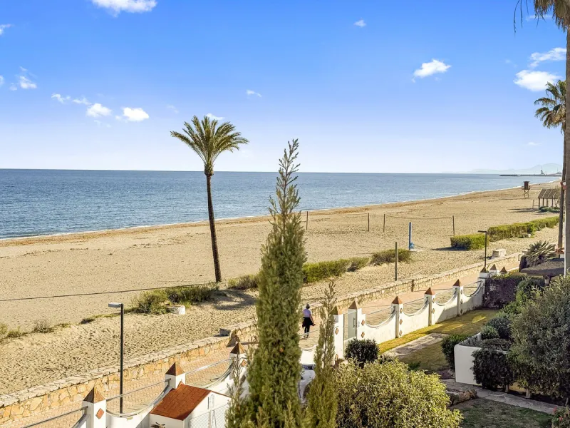 Spectacular Beachfront Townhouse in Marina de Casares