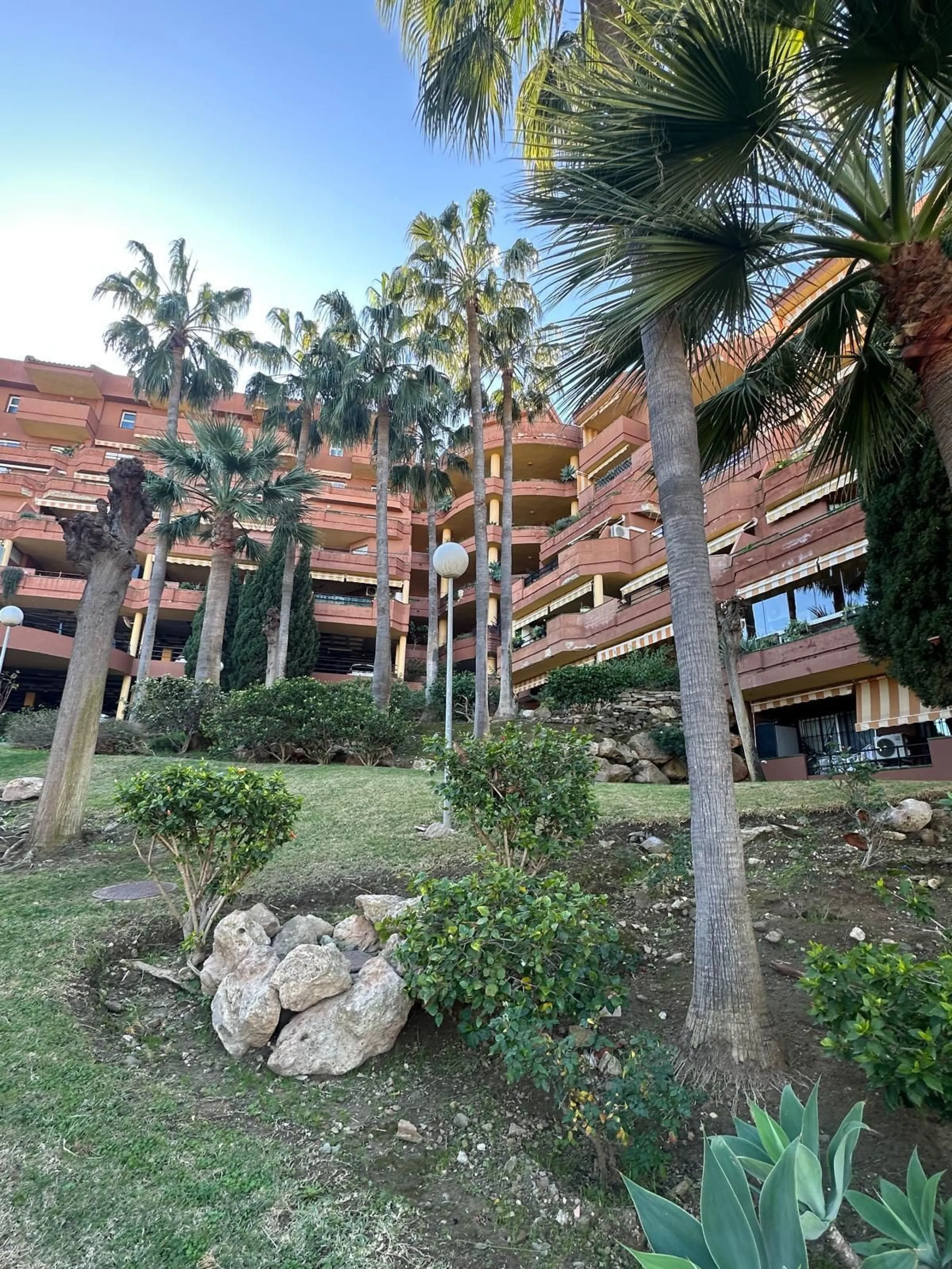 97 m²