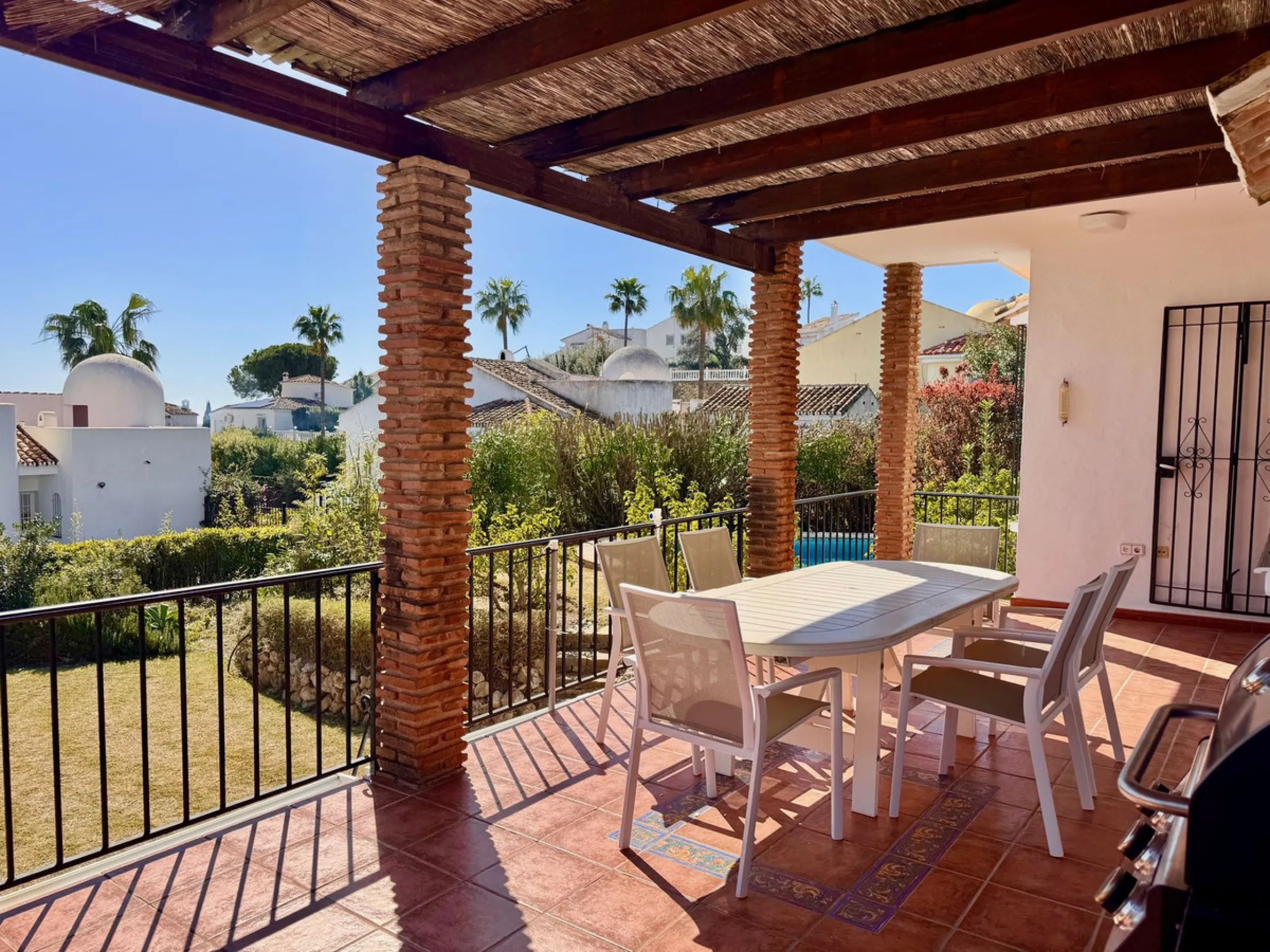 Rare Single-Level Villa with Sea Views in Prime Calahonda Location.