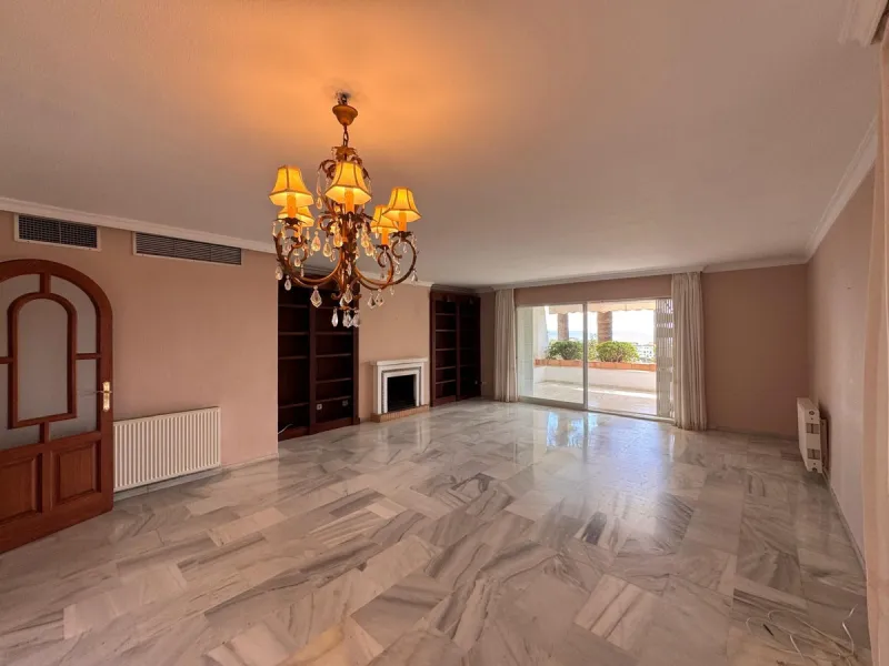 House - Semi-Detached House в продаже в Manilva, Málaga. В доме 3 спален и 2 ванных комнат. Площадь дома 191 м². Площадь участка 91 м²