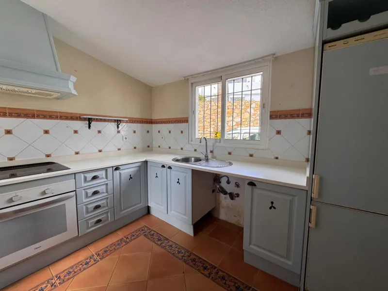 House - Semi-Detached House в продаже в Manilva, Málaga. В доме 3 спален и 2 ванных комнат. Площадь дома 191 м². Площадь участка 91 м²
