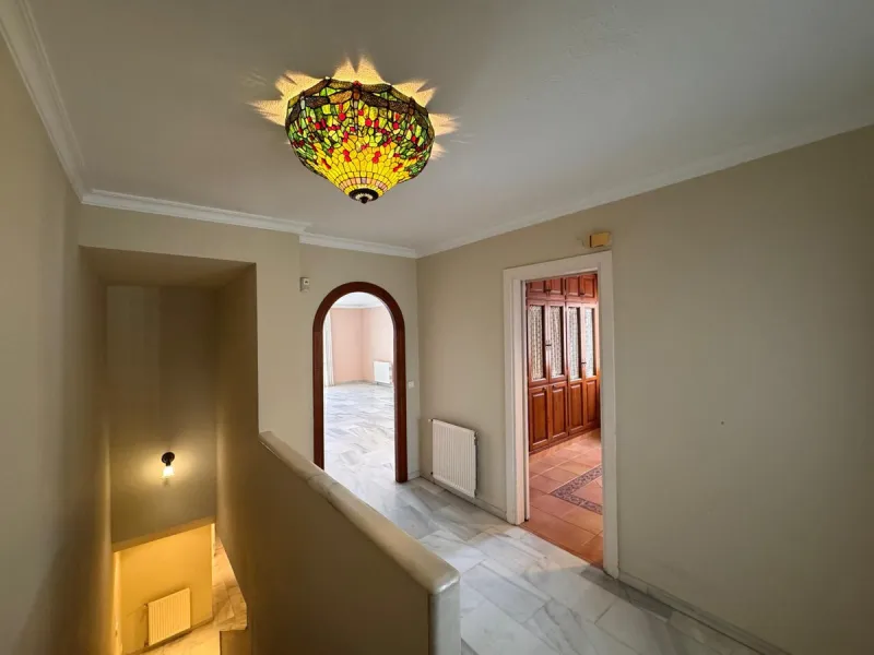House - Semi-Detached House в продаже в Manilva, Málaga. В доме 3 спален и 2 ванных комнат. Площадь дома 191 м². Площадь участка 91 м²