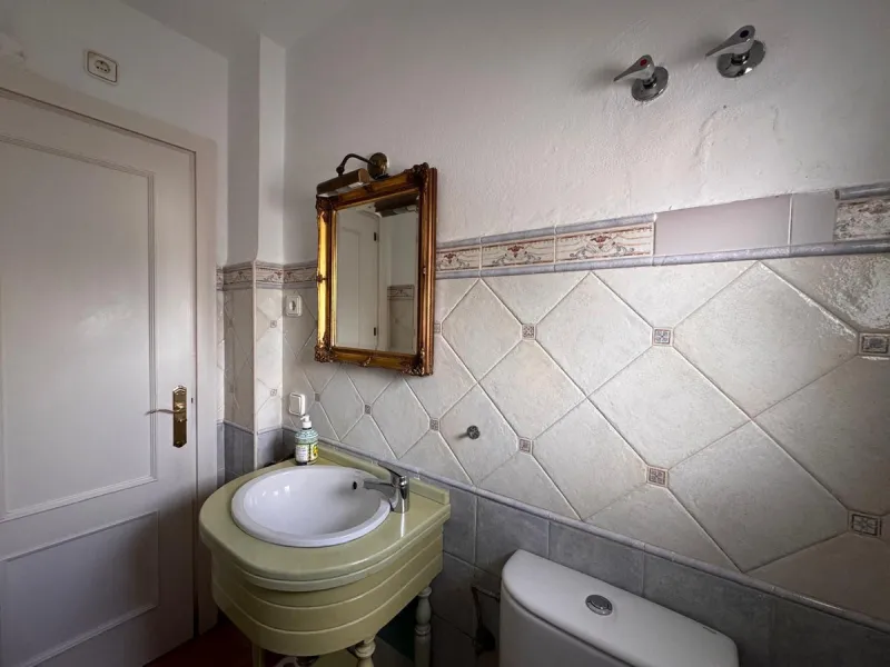 House - Semi-Detached House в продаже в Manilva, Málaga. В доме 3 спален и 2 ванных комнат. Площадь дома 191 м². Площадь участка 91 м²