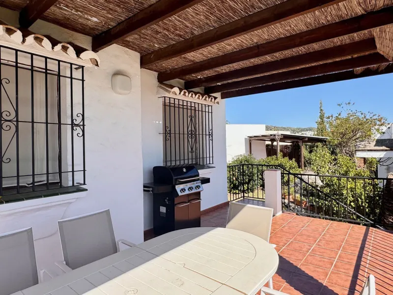Rare Single-Level Villa with Sea Views in Prime Calahonda Location.