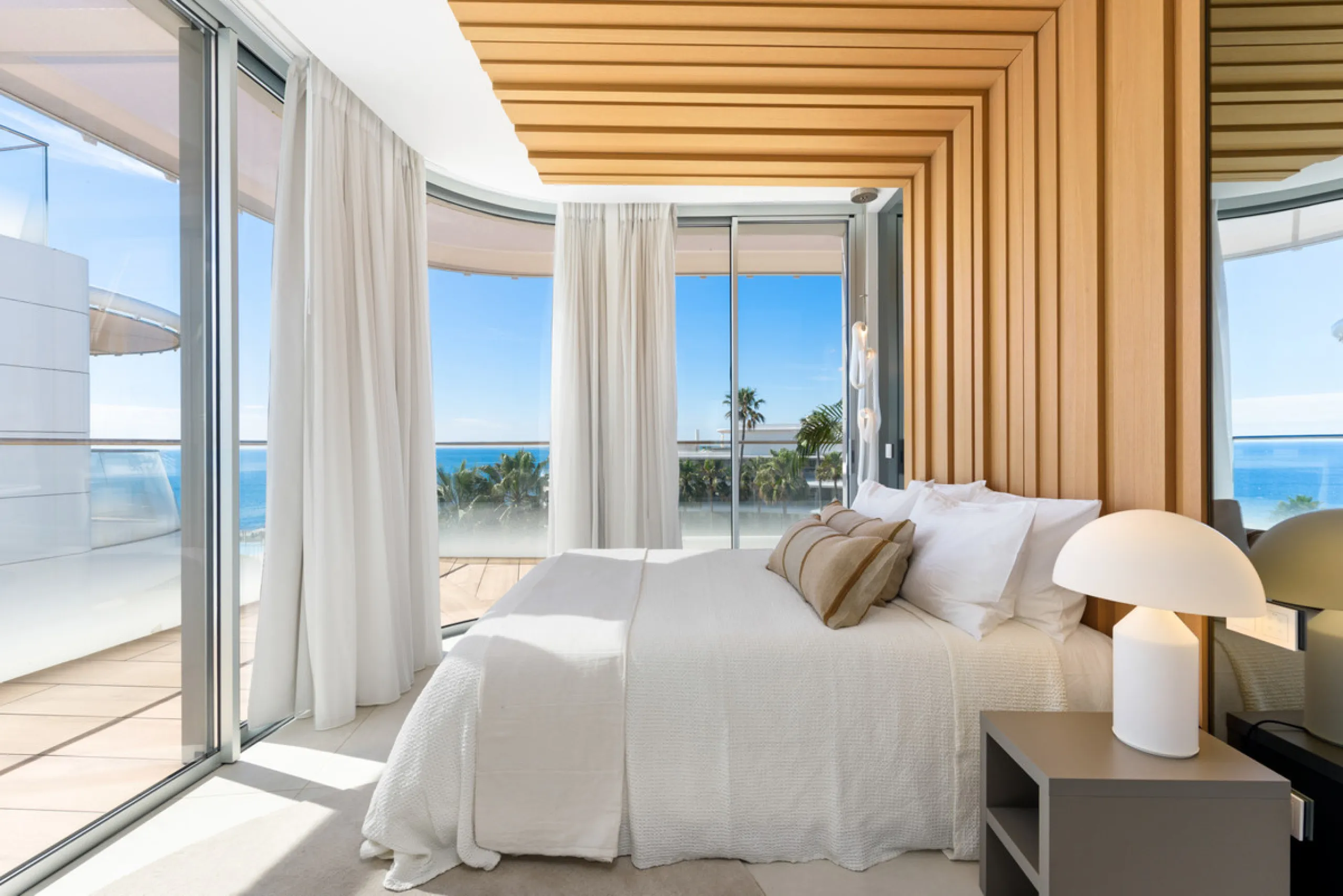 A three-bedroom penthouse located in one of Estepona's most prestigious frontline beach developments, offering uninterrupted Mediterranean views and contemporary coastal living.