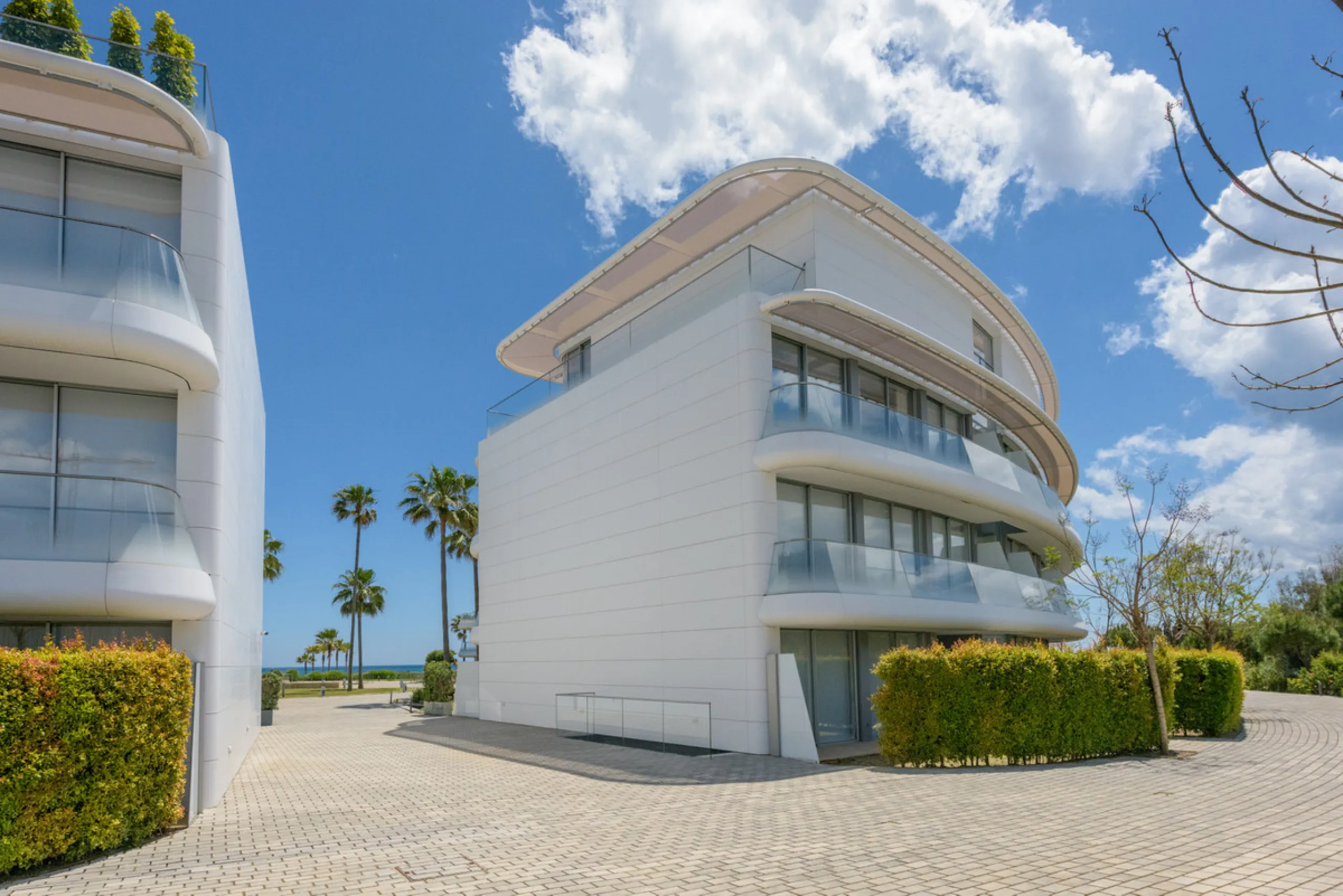 A three-bedroom penthouse located in one of Estepona's most prestigious frontline beach developments, offering uninterrupted Mediterranean views and contemporary coastal living.