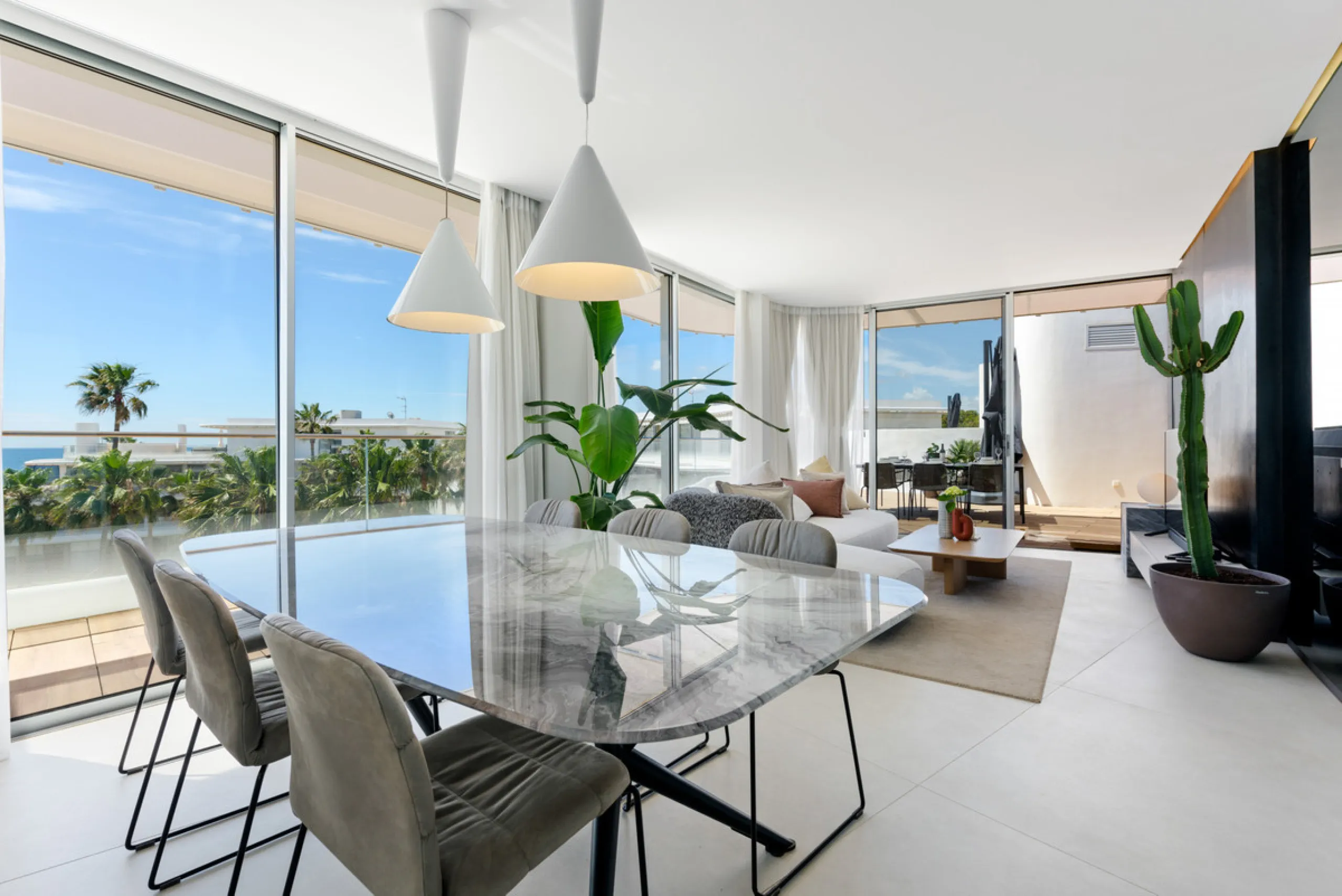 A three-bedroom penthouse located in one of Estepona's most prestigious frontline beach developments, offering uninterrupted Mediterranean views and contemporary coastal living.