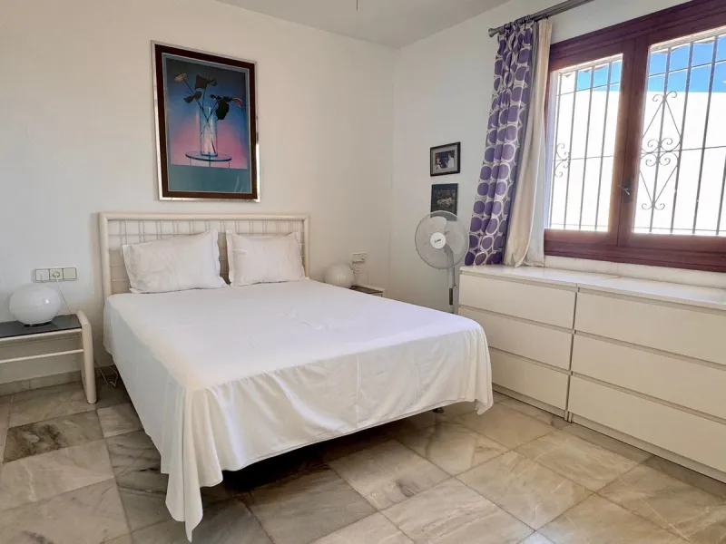 Rare Single-Level Villa with Sea Views in Prime Calahonda Location.