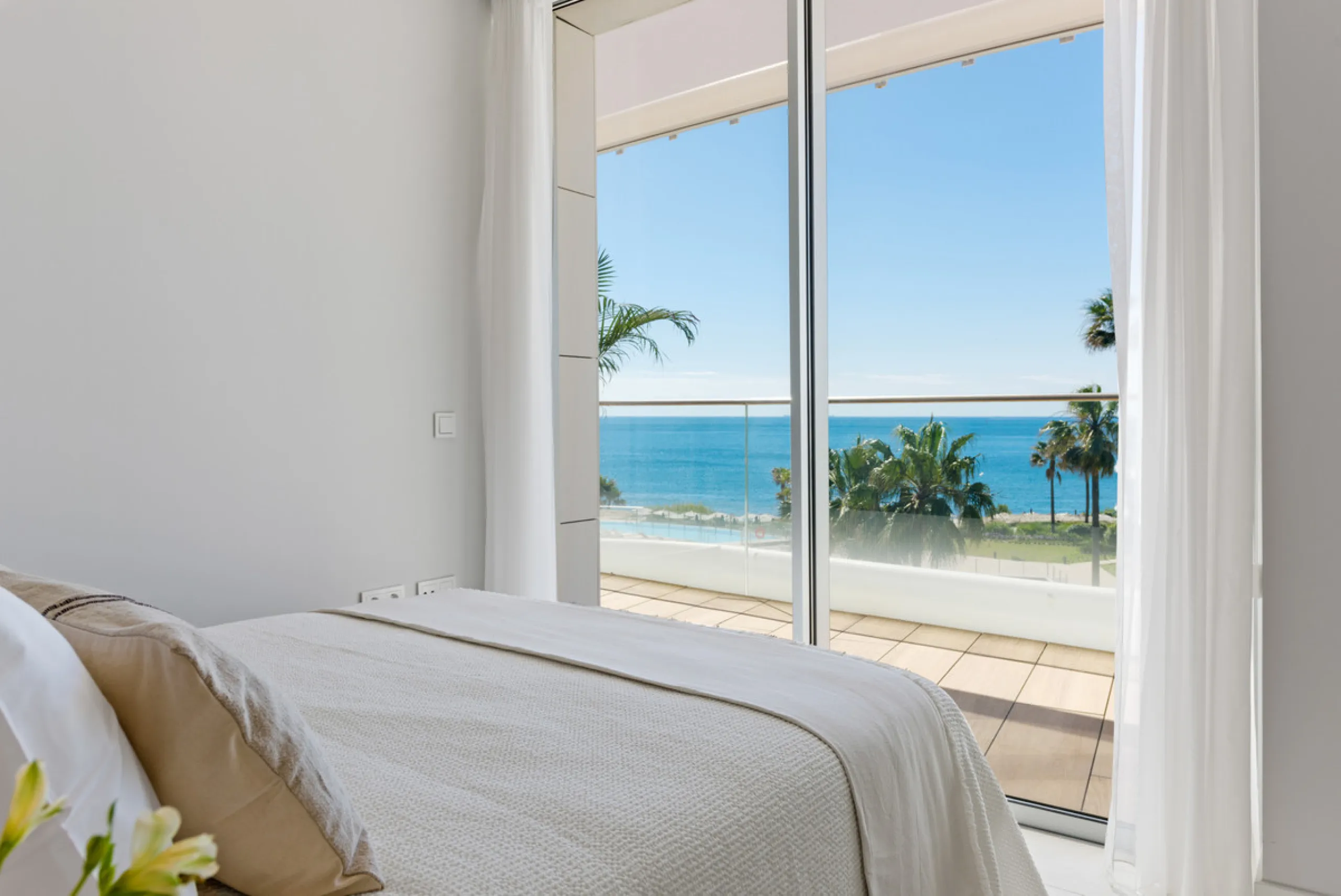 A three-bedroom penthouse located in one of Estepona's most prestigious frontline beach developments, offering uninterrupted Mediterranean views and contemporary coastal living.