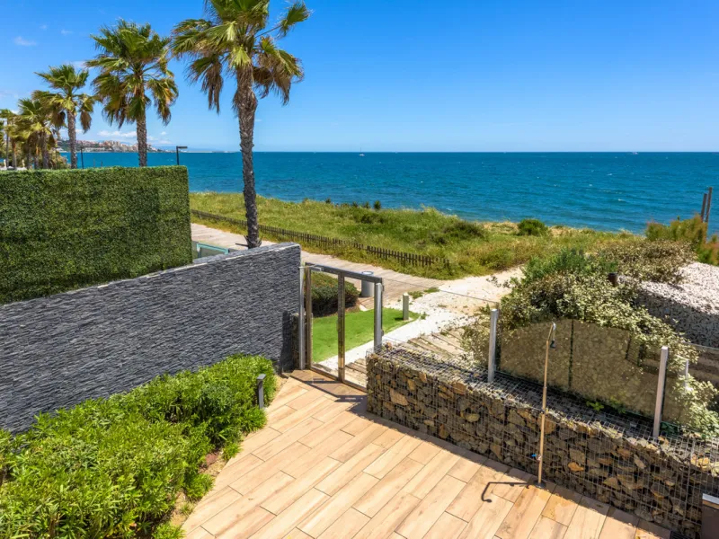 A three-bedroom penthouse located in one of Estepona's most prestigious frontline beach developments, offering uninterrupted Mediterranean views and contemporary coastal living.
