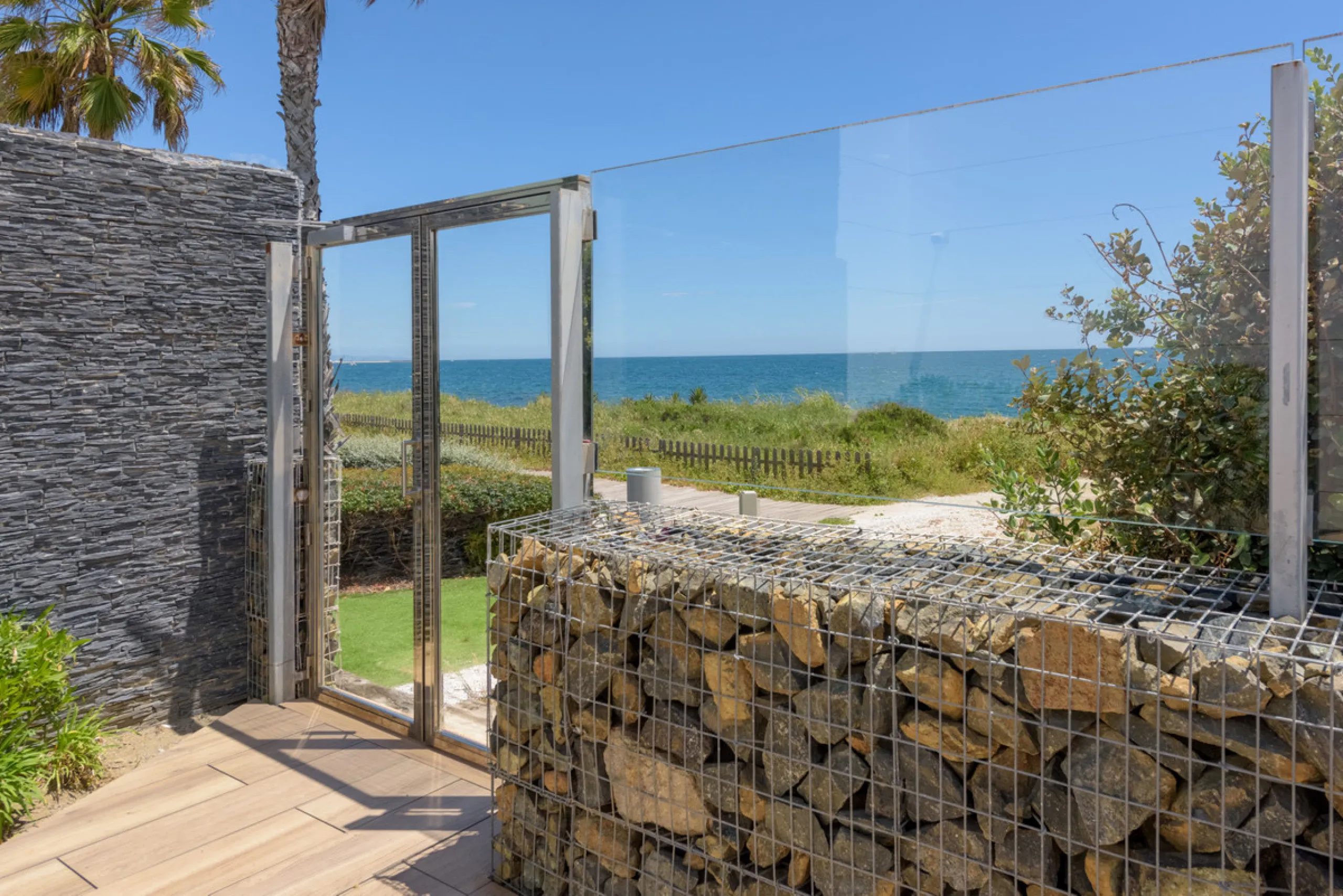A three-bedroom penthouse located in one of Estepona's most prestigious frontline beach developments, offering uninterrupted Mediterranean views and contemporary coastal living.