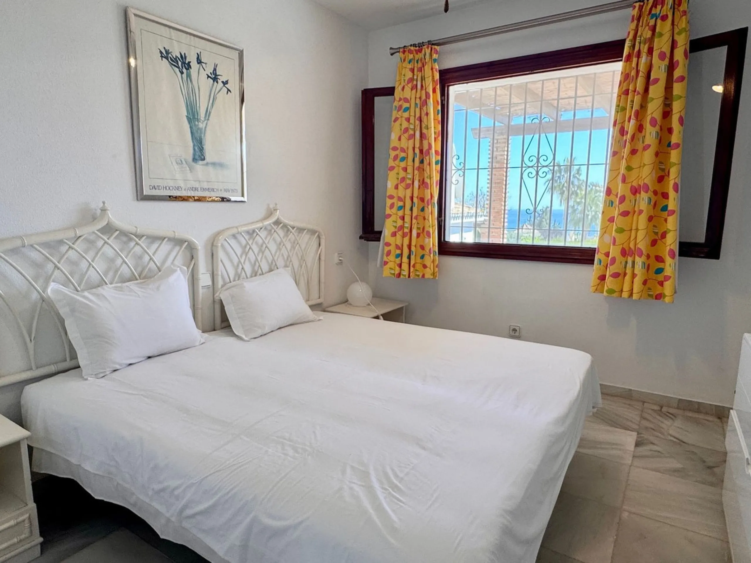 Rare Single-Level Villa with Sea Views in Prime Calahonda Location.