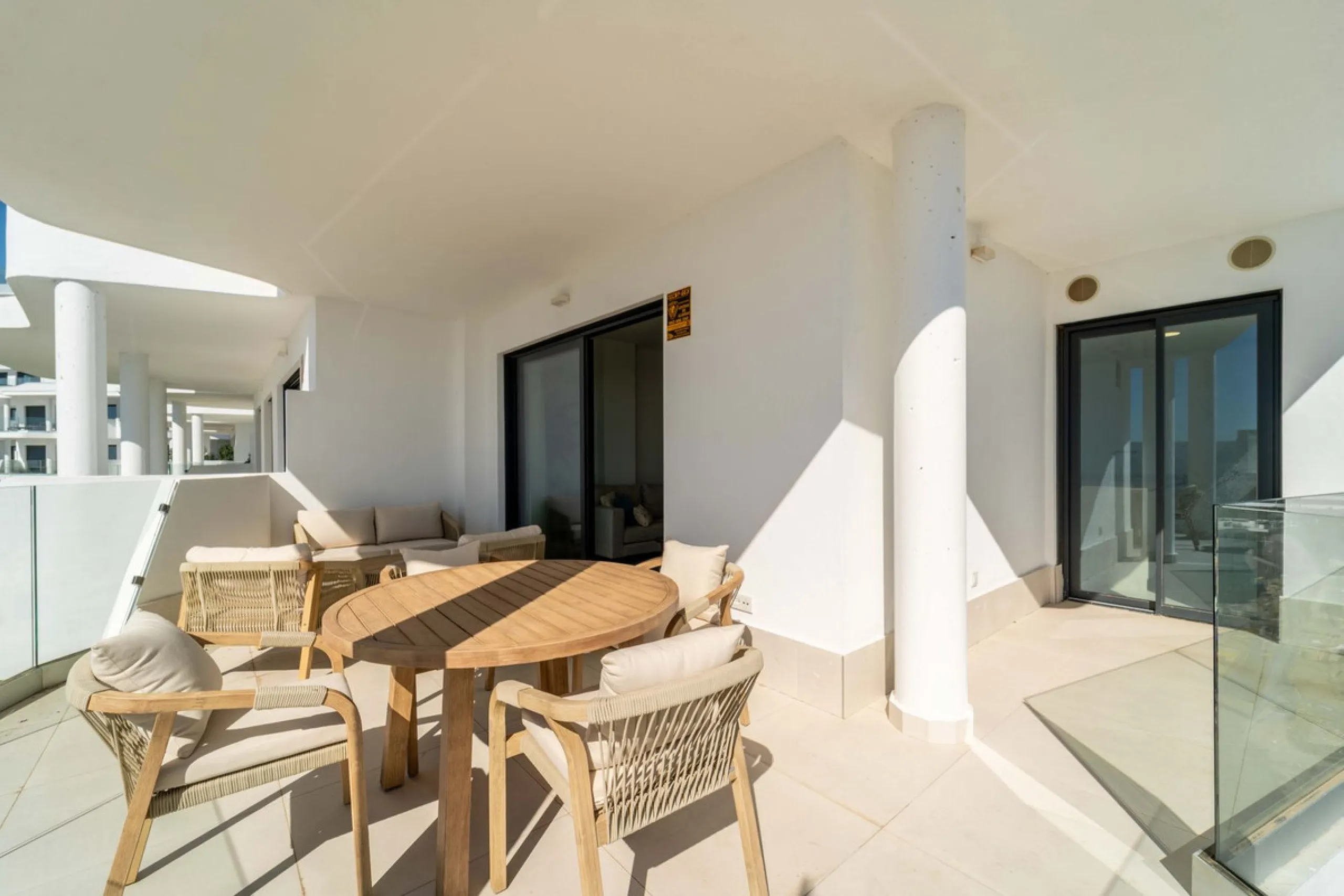 Modern three-bedroom apartment with panoramic sea views in an elevated position on the Costa del Sol.