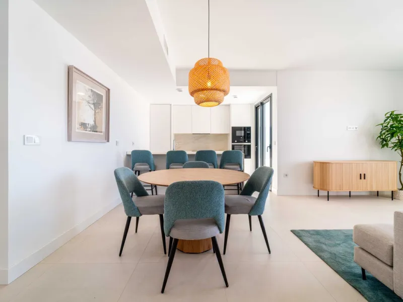 Modern three-bedroom apartment with panoramic sea views in an elevated position on the Costa del Sol.