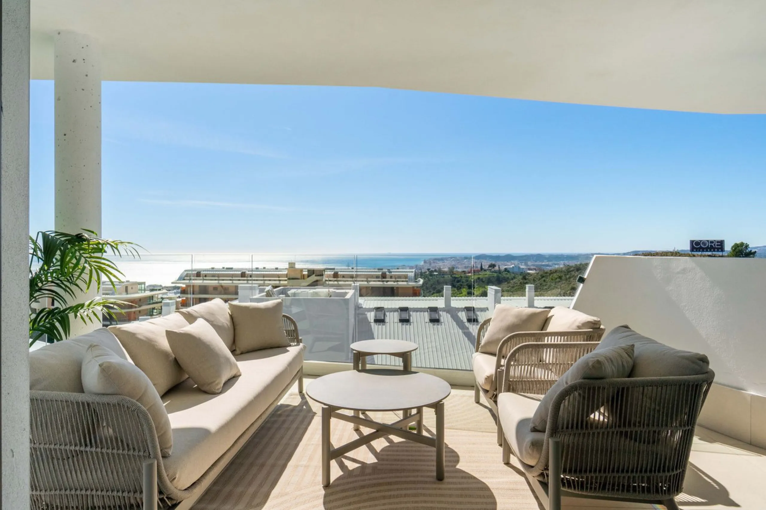 Apartment - Middle Floor Apartment в продаже в Fuengirola, Málaga. В доме 3 спален и 2 ванных комнат. Площадь дома 125 м²