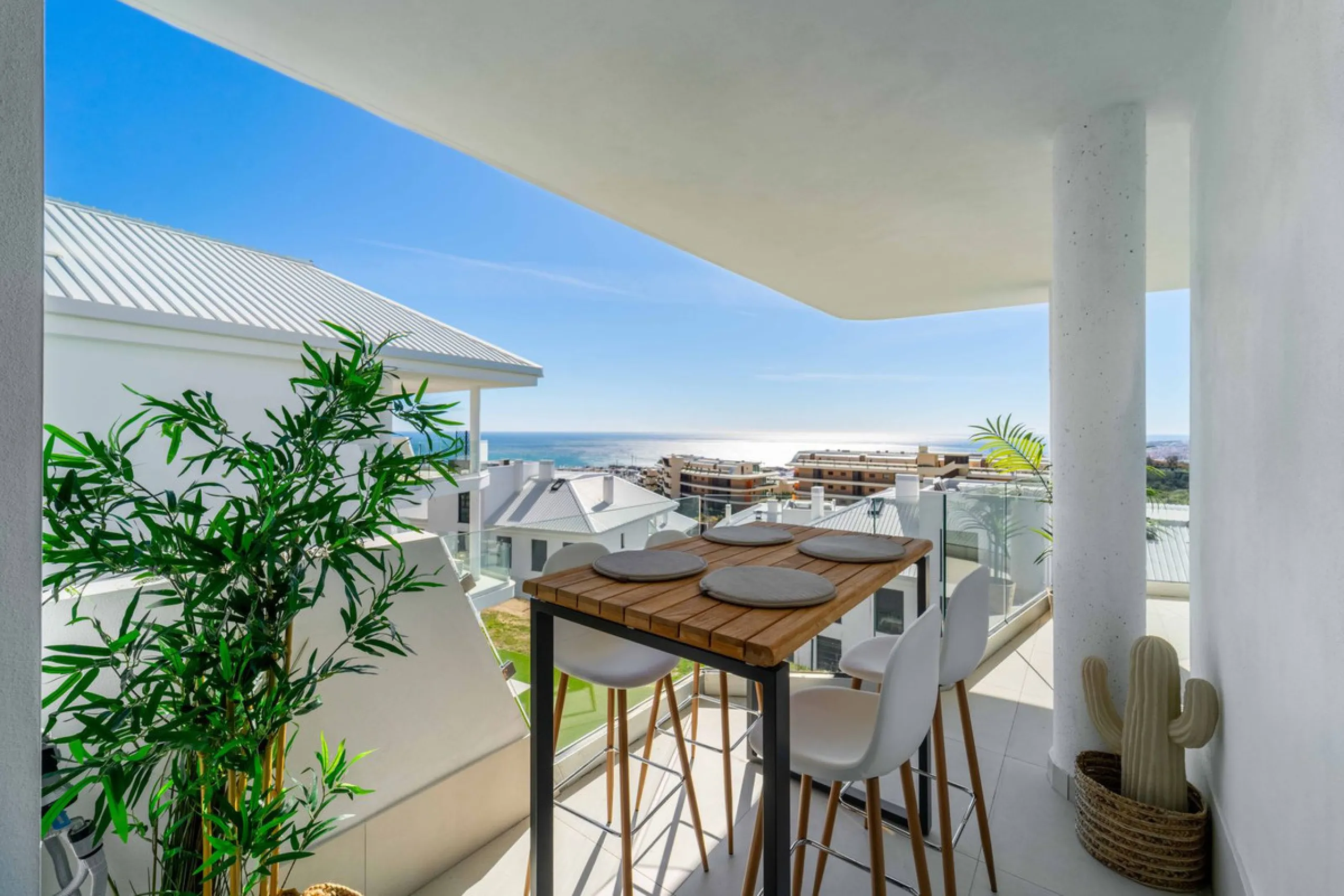 Apartment - Middle Floor Apartment в продаже в Fuengirola, Málaga. В доме 3 спален и 2 ванных комнат. Площадь дома 125 м²
