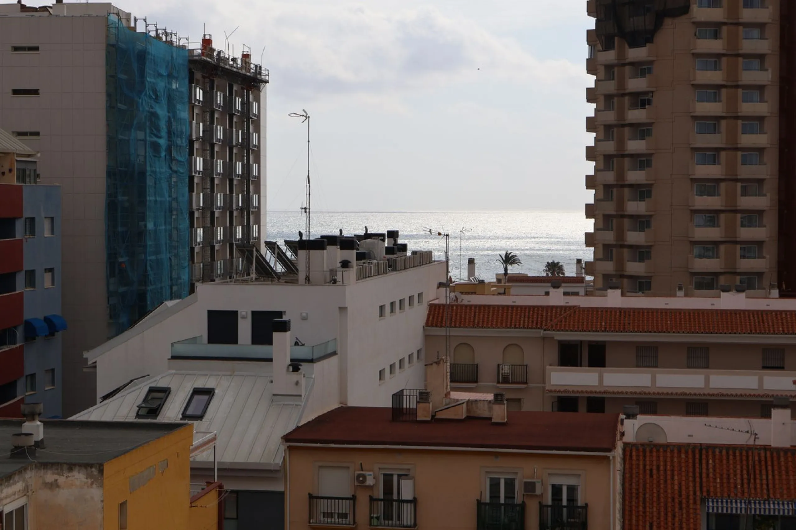 Apartment - Middle Floor Apartment в продаже в Fuengirola, Málaga. В доме 2 спален и 2 ванных комнат. Площадь дома 107 м²
