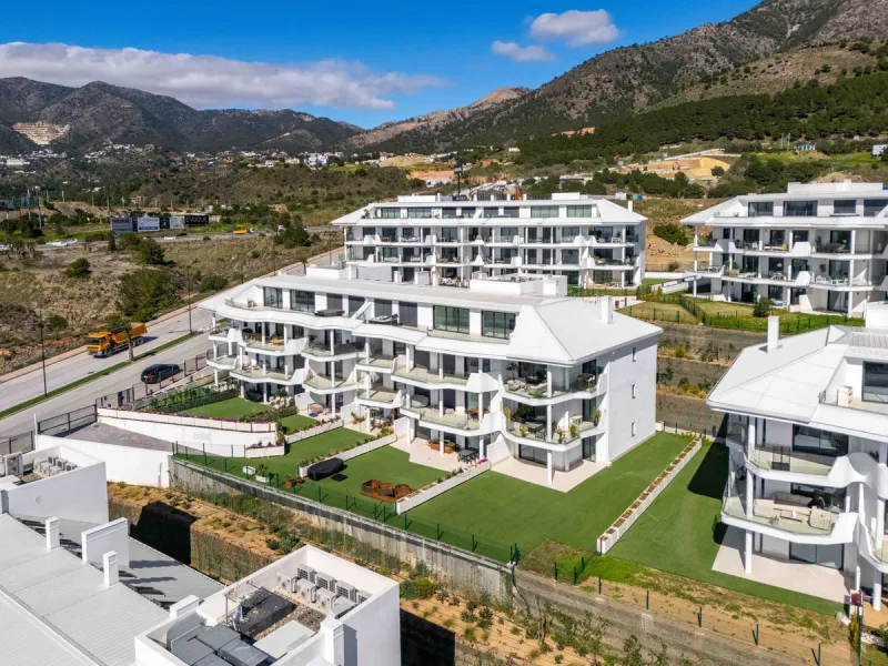 Apartment - Middle Floor Apartment в продаже в Fuengirola, Málaga. В доме 3 спален и 2 ванных комнат. Площадь дома 125 м²