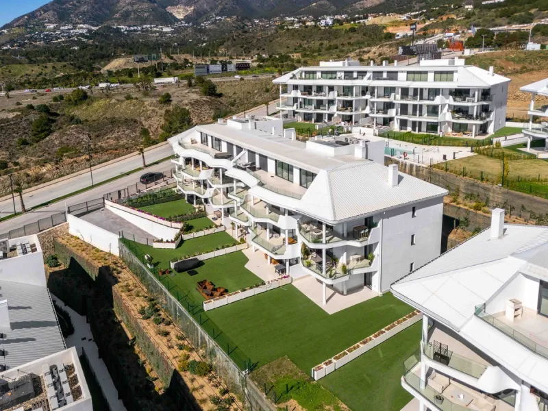Apartment - Middle Floor Apartment в продаже в Fuengirola, Málaga. В доме 3 спален и 2 ванных комнат. Площадь дома 125 м²